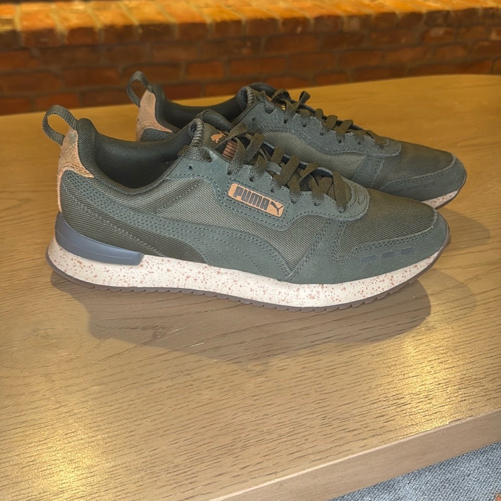 PUMA 2025 R78 Lux Men’s Sneakers – Forest Night/Tan/Castlerock – Size 9.5